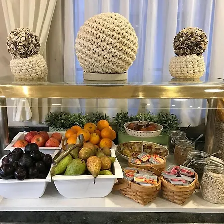 Miramar Hotel 4*