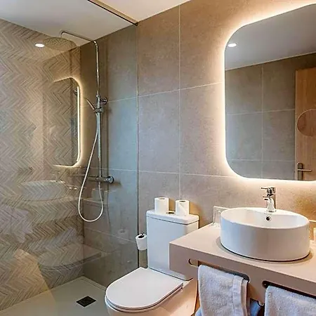 Miramar Hotel 4*