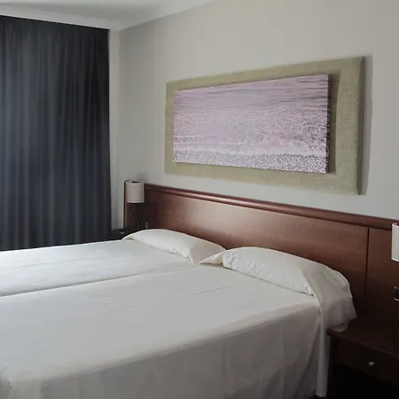 Miramar Hotel 4*